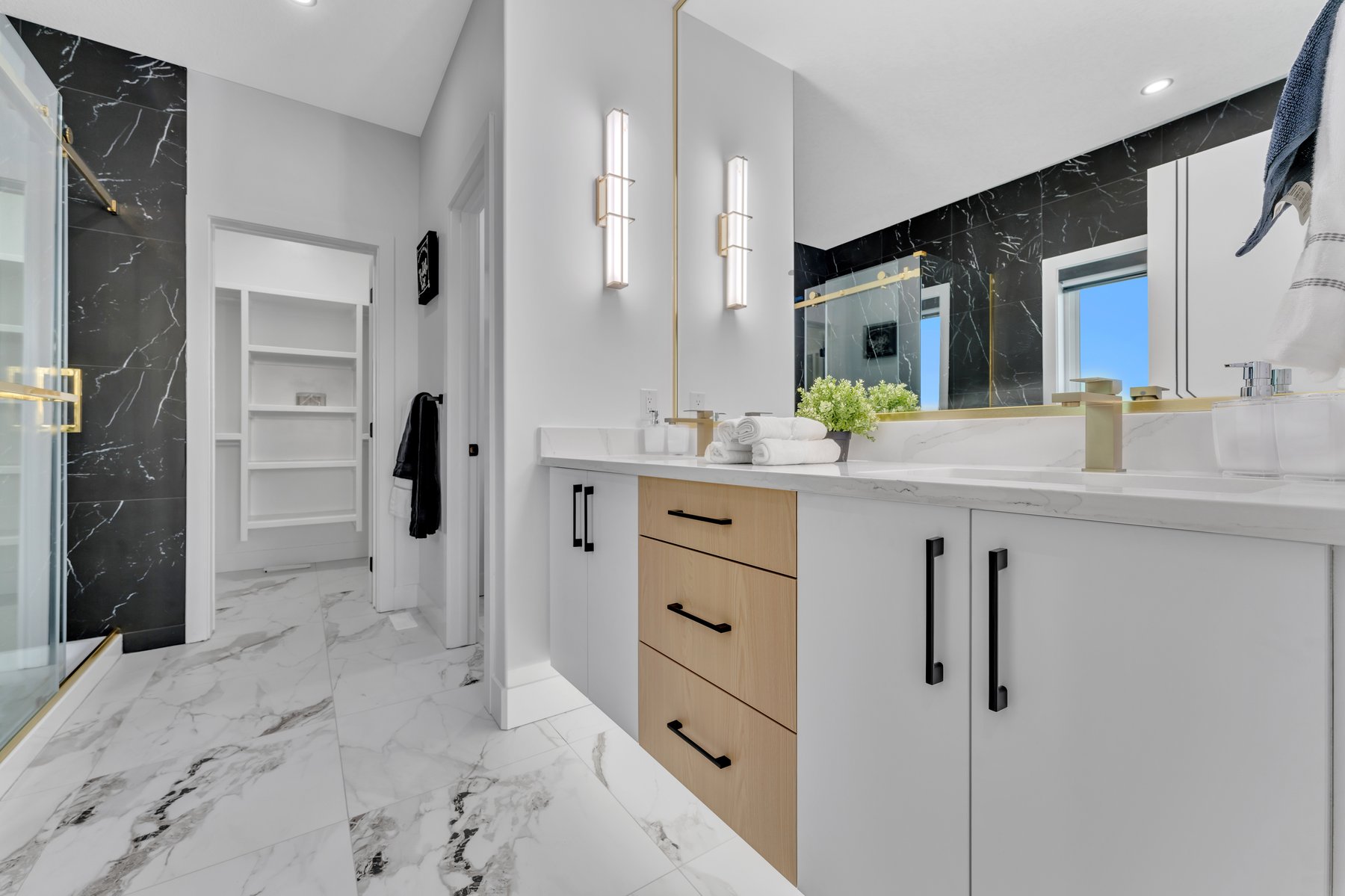 New Valley Homes ensuite vanity
