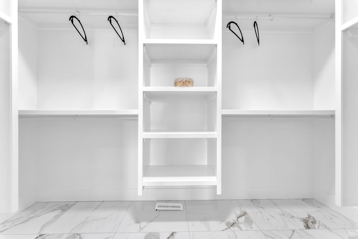 Walk-in closet